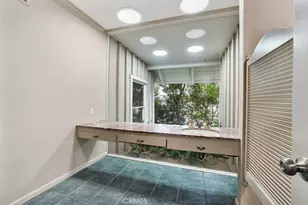 4809 Queen Victoria Rd, Woodland Hills, CA 91364 - Photo 15