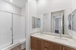 4725 Flora Park Wy, Cypress, CA 90720 - Photo 13