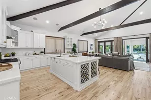 22953 Oxnard St, Woodland Hills, CA 91367 - Photo 5