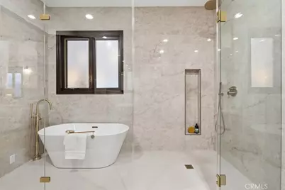 22953 Oxnard Street, Woodland Hills, CA 91367 - Photo 9