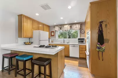 32 W Bonita, Simi Valley, CA 93065 - Photo 7