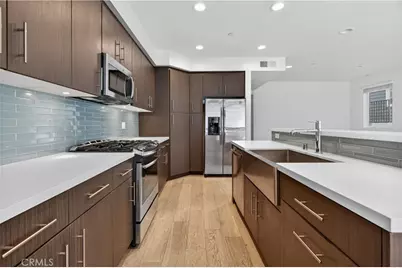 11912 Laurelwood Dr. #101, Studio City, CA 91604 - Photo 13