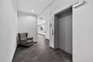 11912 Laurelwood Dr, Studio City, CA 91604 - Photo 23