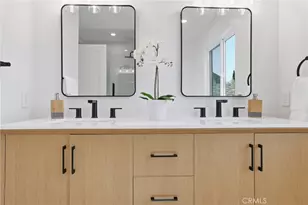 10526 Balcom, Granada Hills, CA 91344 - Photo 33
