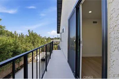 10526 Balcom, Granada Hills, CA 91344 - Photo 37