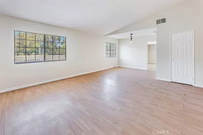 5546 McLennan, Encino, CA 91436 - Photo 15