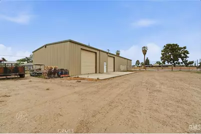 253 E McKee, Bakersfield, CA 93307 - Photo 31