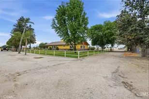 253 E McKee, Bakersfield, CA 93307 - Photo 33