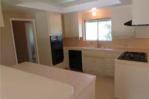 11323 Zelzah, Granada Hills, CA 91344 - Photo 13