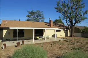 11323 Zelzah, Granada Hills, CA 91344 - Photo 27