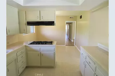 11323 Zelzah, Granada Hills, CA 91344 - Photo 11