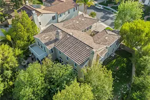 27018 Woodlands Dr, Valencia, CA 91355 - Photo 5