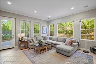 27018 Woodlands Dr, Valencia, CA 91355 - Photo 7