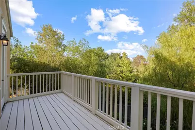 27018 Woodlands Dr, Valencia, CA 91355 - Photo 37