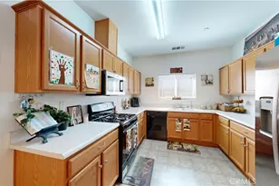 7208 Nicobar Ct, Bakersfield, CA 93307 - Photo 13