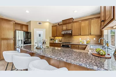 8501 Browns Creek, Canoga Park, CA 91304 - Photo 53