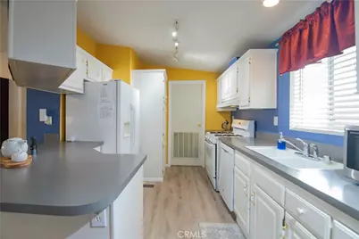11401 Topanga Canyon #77, Chatsworth, CA 91311 - Photo 17
