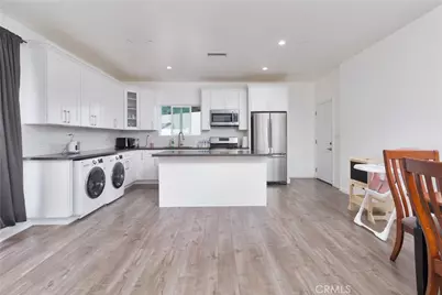 14648 Covello, Van Nuys, CA 91405 - Photo 9