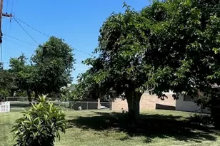 913 Cherry Hills Dr, Bakersfield, CA 93309 - Photo 9