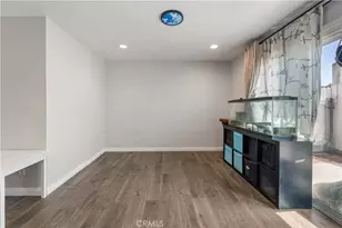 9946 Owensmouth, Chatsworth, CA 91311 - Photo 7