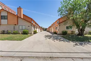 9946 Owensmouth, Chatsworth, CA 91311 - Photo 17