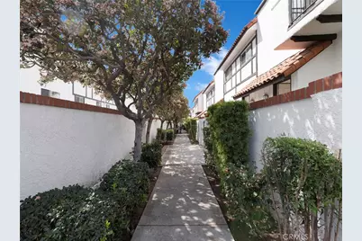 10030 Owensmouth #25, Chatsworth, CA 91311 - Photo 21