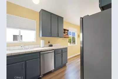 10030 Owensmouth #25, Chatsworth, CA 91311 - Photo 13