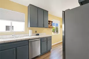 10030 Owensmouth, Chatsworth, CA 91311 - Photo 13