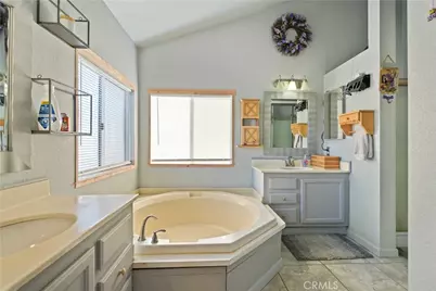 20060 Shadow Island Dr, Canyon Country, CA 91351 - Photo 19