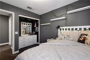 19354 Laroda, Saugus, CA 91350 - Photo 53