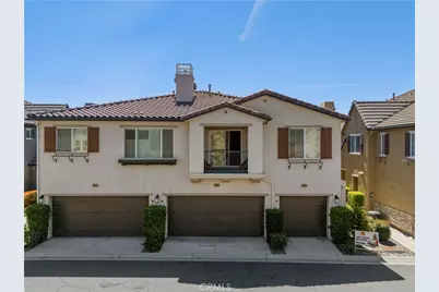 19354 Laroda #165, Saugus, CA 91350 - Photo 1