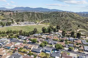 22337 Los Tigres Dr, Saugus, CA 91350 - Photo 39