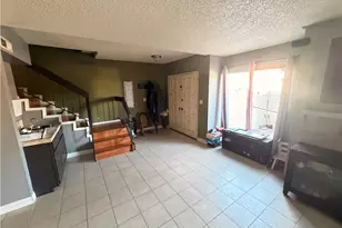 8341 De Soto, Canoga Park, CA 91304 - Photo 5