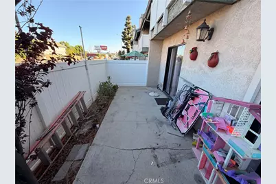 8341 De Soto #10, Canoga Park, CA 91304 - Photo 11