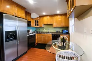 17041 Roscoe Blvd, Northridge, CA 91325 - Photo 11