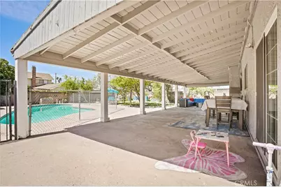 9021 Oneida Avenue, Los Angeles, CA 91352 - Photo 13