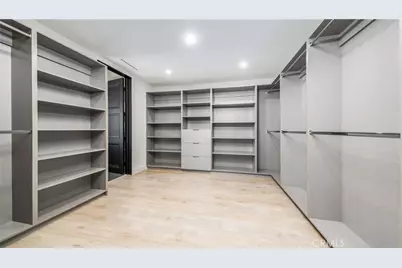1001 Via Alta, Burbank, CA 91501 - Photo 17