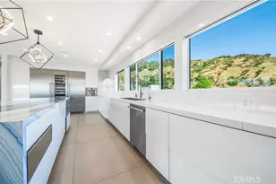 1001 Via Alta, Burbank, CA 91501 - Photo 5