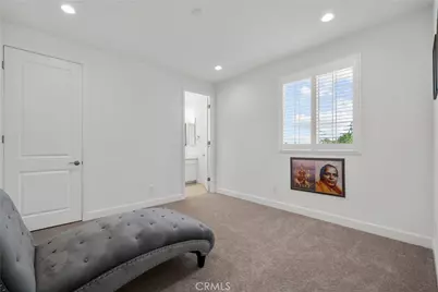 8327 N Mariposa Court, Canoga Park, CA 91304 - Photo 23