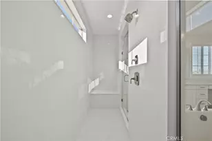 8327 N Mariposa Ct, Canoga Park, CA 91304 - Photo 17