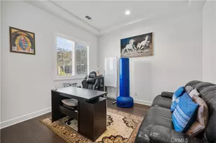 8327 N Mariposa Ct, Canoga Park, CA 91304 - Photo 25