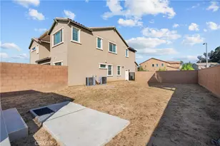 8327 N Mariposa Ct, Canoga Park, CA 91304 - Photo 45