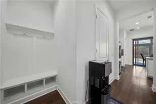 8327 N Mariposa Ct, Canoga Park, CA 91304 - Photo 45