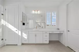 8327 N Mariposa Ct, Canoga Park, CA 91304 - Photo 13