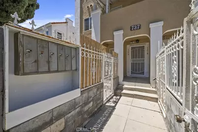 737 N Ridgewood Place, Los Angeles, CA 90038 - Photo 19