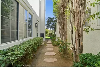 24813 Calle Cedro, Calabasas, CA 91302 - Photo 15