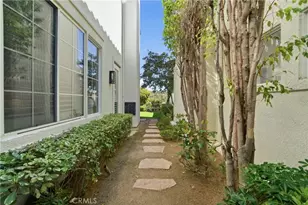 24813 Calle Cedro, Calabasas, CA 91302 - Photo 15