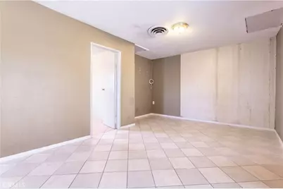 448 Fermoore, San Fernando, CA 91340 - Photo 17