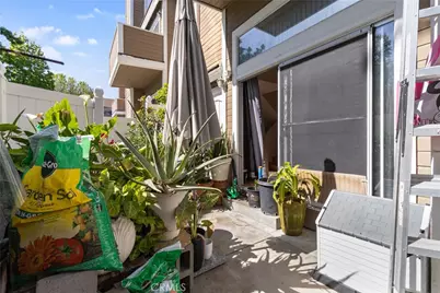 1941 Glenoaks #190, San Fernando, CA 91340 - Photo 3