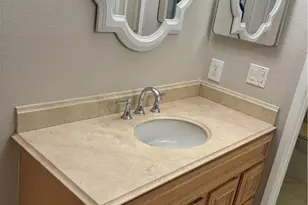 5585 E Pacific Coast Hwy, Long Beach, CA 90804 - Photo 15